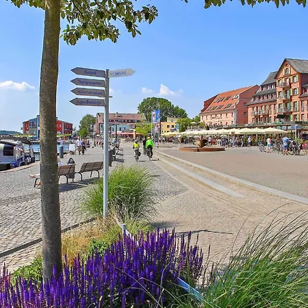 Waren Mueritz 度假居 *